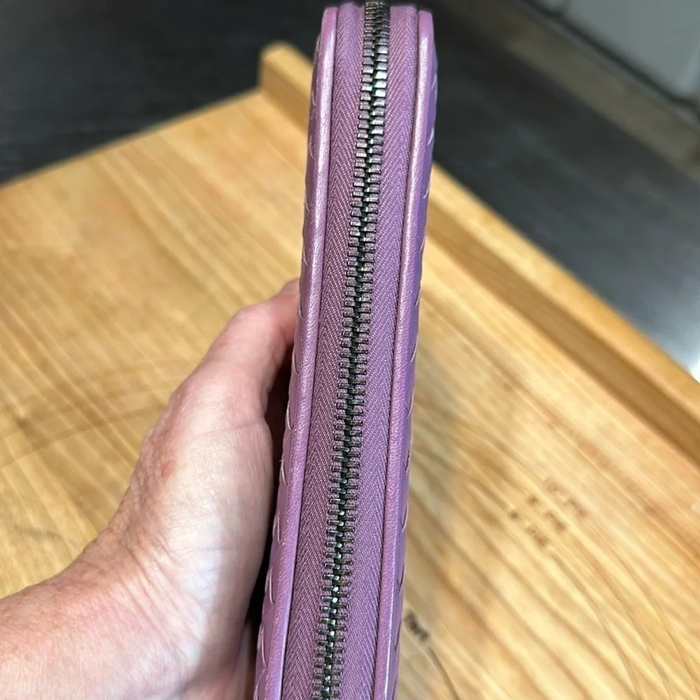 Bottega Veneta wallet. Great used condition.  Comes with cards and box.